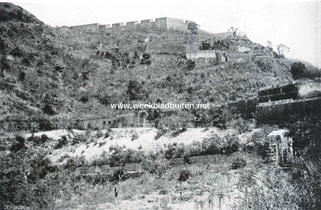 St. Christopher of St. Kitts, eersteling der Engelsch West-Indische Kolonin. St. Kitts. Brimstone Hill, noordzijde. Gezicht op de 