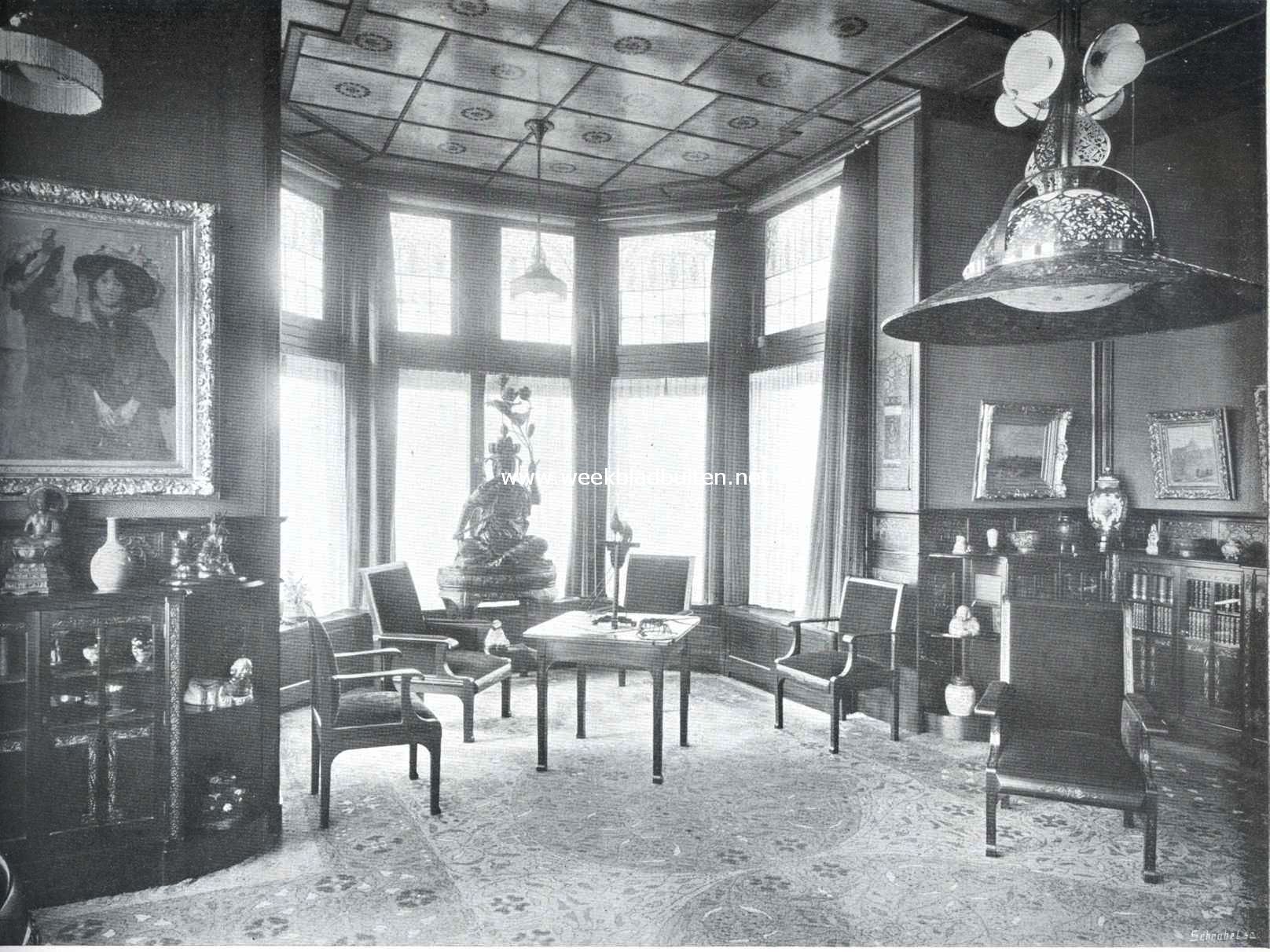 Hollandsche Kunstnijverheid. De zuidzijde van dezelfde door Th. Nieuwenhuis ontworpen kamer