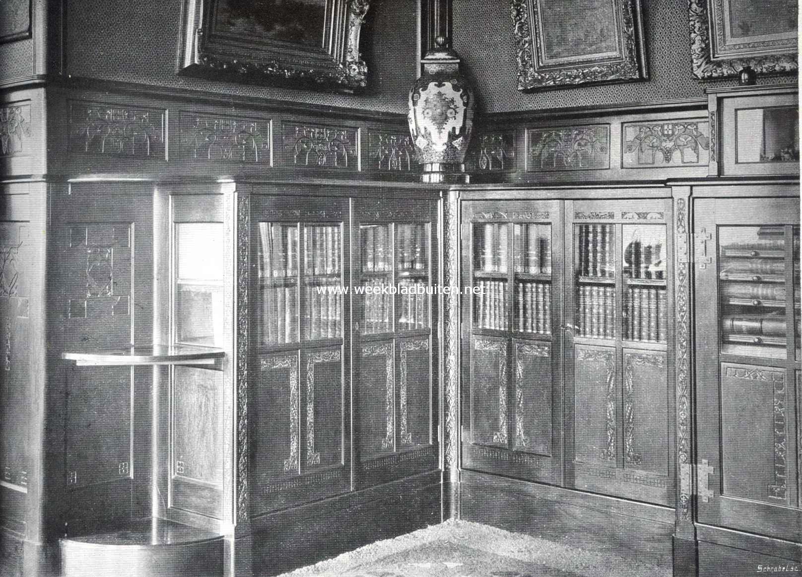 Boekenkasten van ebben- en palissanderhout. Gedeelte van een kamerbetimmering, ontworpen door Th. Nieuwenhuis