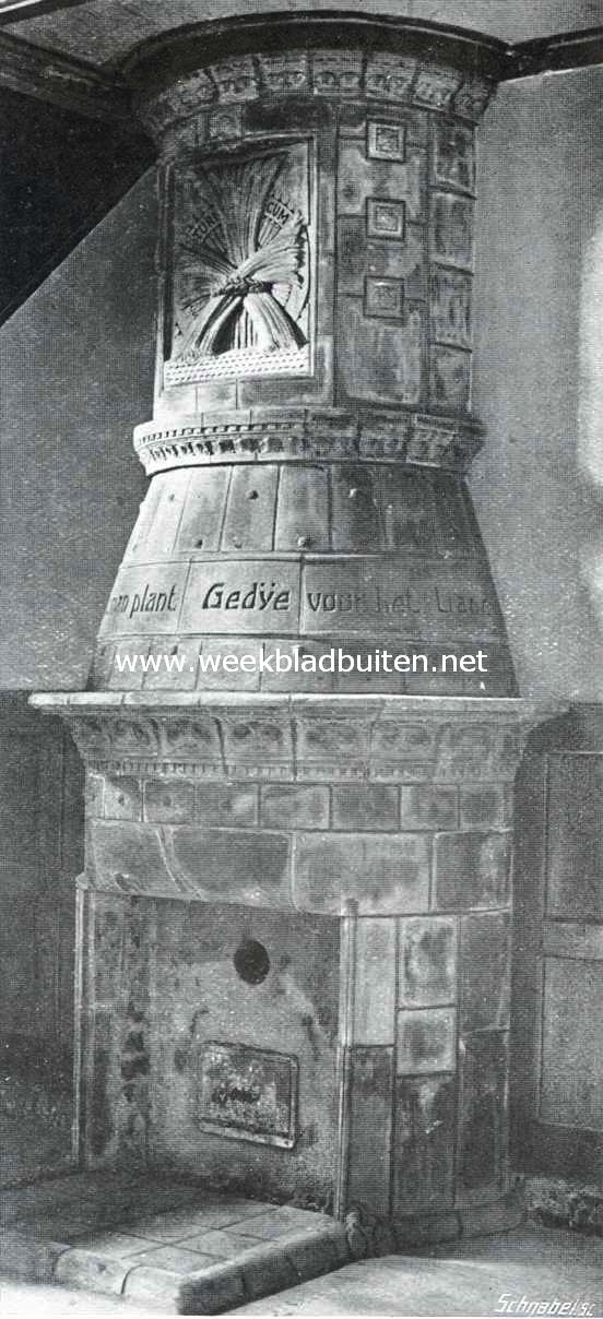 Het werk van Willem Brouwer. Schoorsteen van aardewerk in huize 