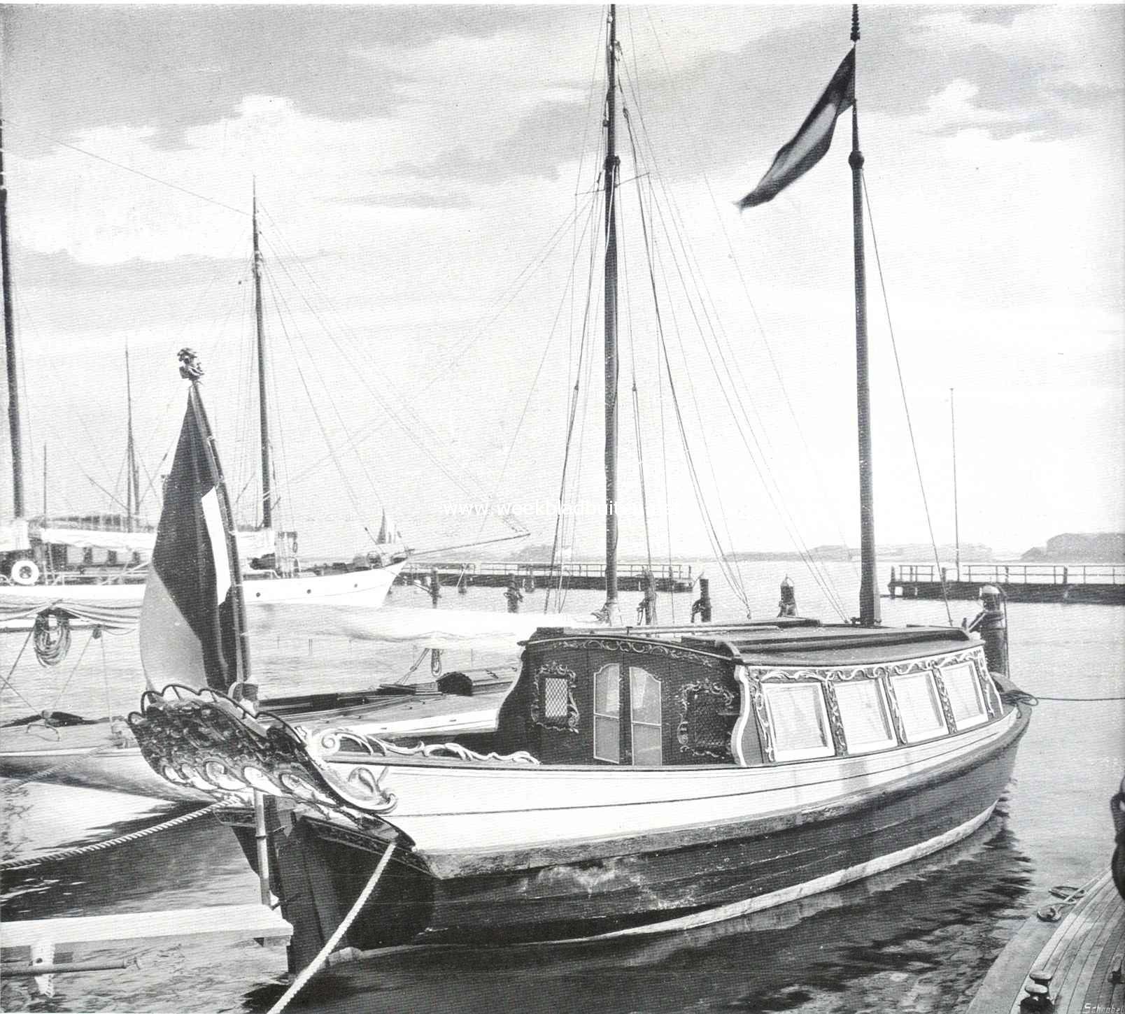 Het oude Zaansche jacht, deel uitmakende van de scheepvaartverzameling van den heer G.C.E. Krone, dat thans in een der kanalen bij de E.N.T.O.S. ligt