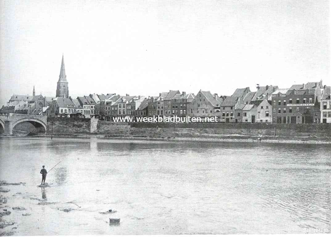 Gezicht op Wijk en de Maas