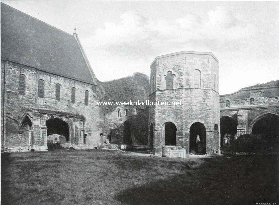 Rune der St. Baafs-abdij te Gent. Het achthoekige lavatorium