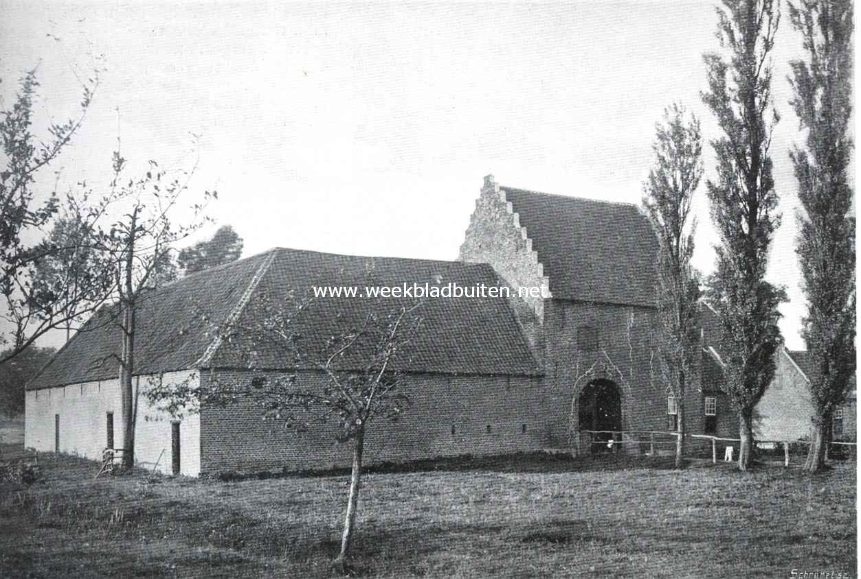 Het kasteel Meerlo (L.). De voorburcht van het voormalige kasteel Meerlo aan de dorpszijde