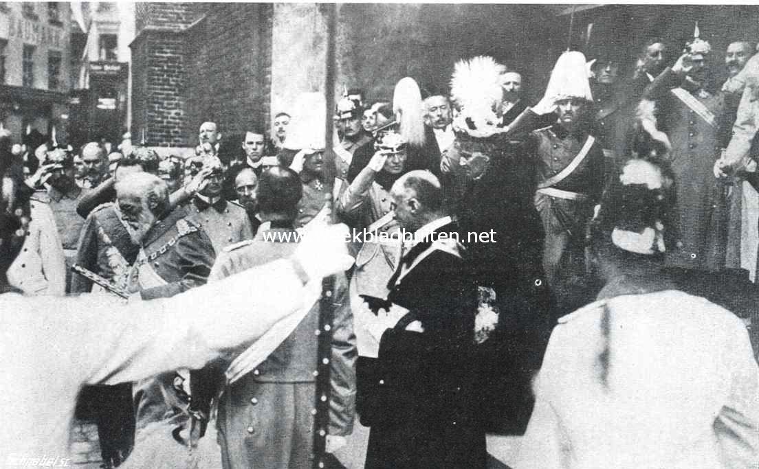 De troonsbestijging van koning Lodewijk III van Beieren te Mnchen. De koning en de koningin verlaten de Metropolitain-kerk