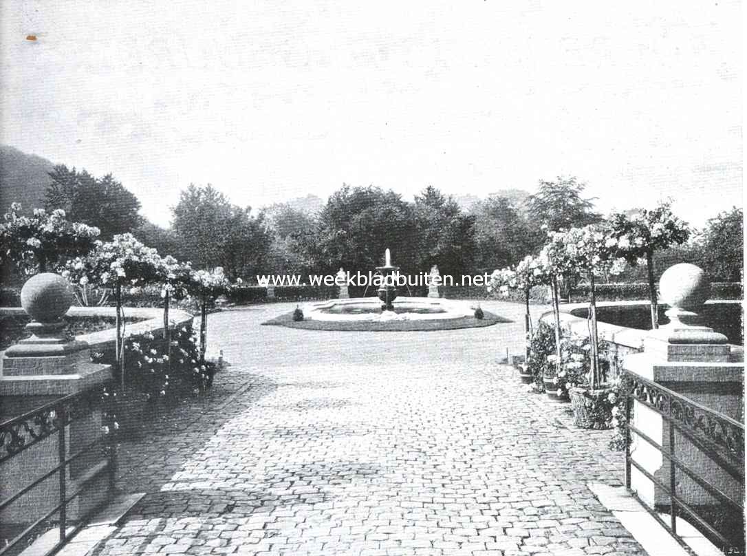 Kasteel Eysden. De voorhof
