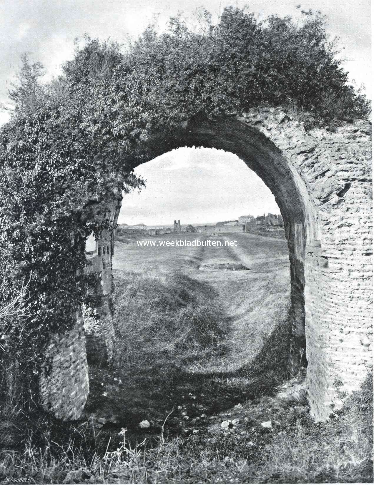 De Via Appia Antica bij Rome. De Dooden-poort van het Circus Maxentius
