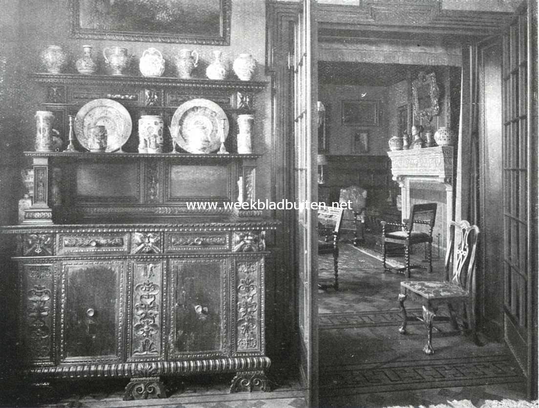 Kasteel Bouvigne. Oude kast met kijkje in den salon