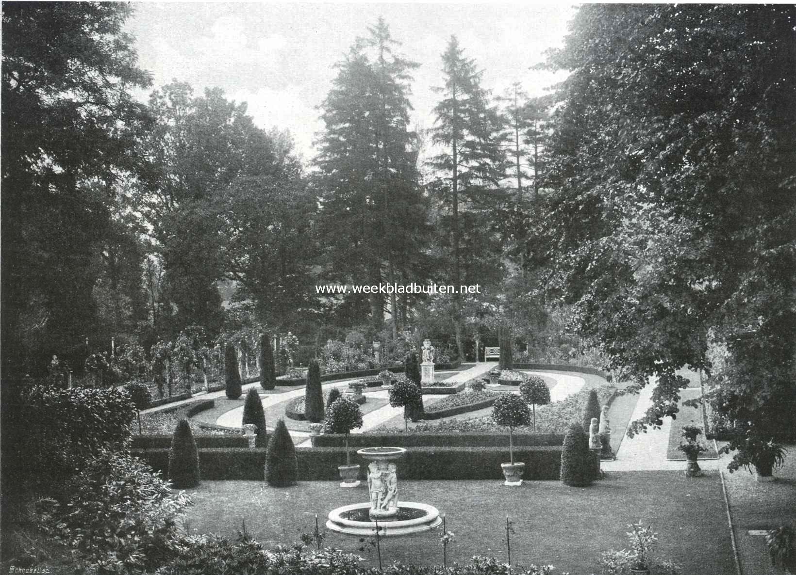 Kasteel Bouvigne. Het Rosarium in den tuin van kasteel Bouvigne 1