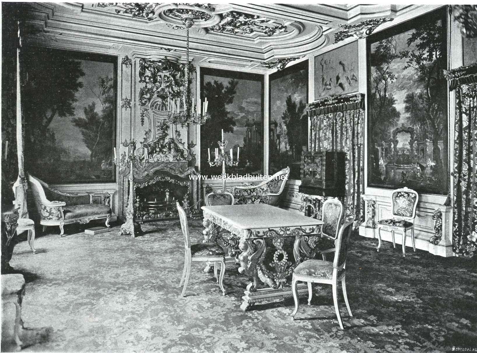 Sloopend herboren-Nederland. III. De Utrechtsche monumenten. 1813-1913. Zaal in een huis op het Janskerkhof, uitgebroken in 1912