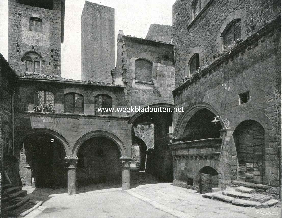 Plein San Pellegrino met het paleis Alexander (XIIIe eeuw)