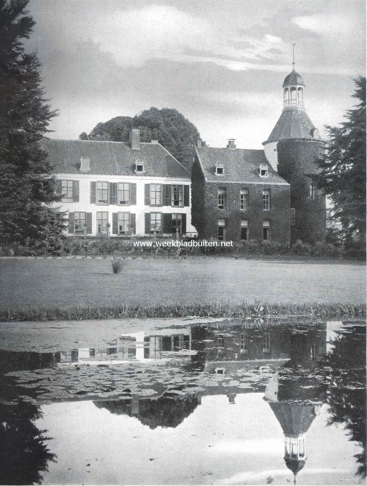 Kasteel Wisch bij Terborg. Achtergevel met vijver