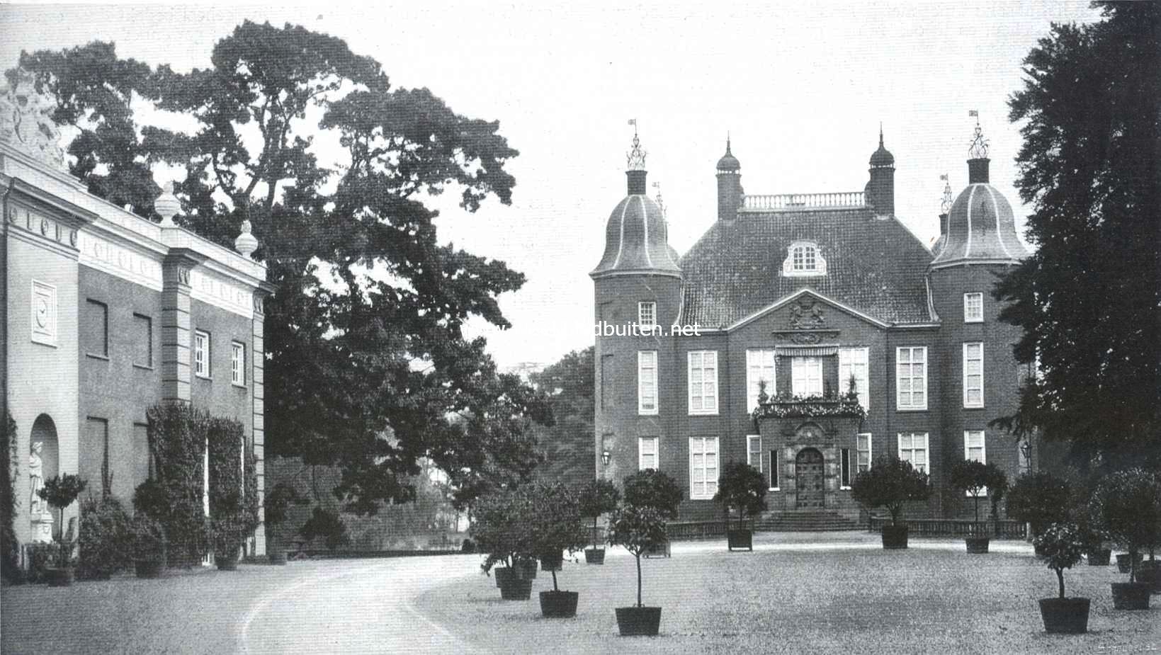 Het kasteel Biljoen. Front met voorplein