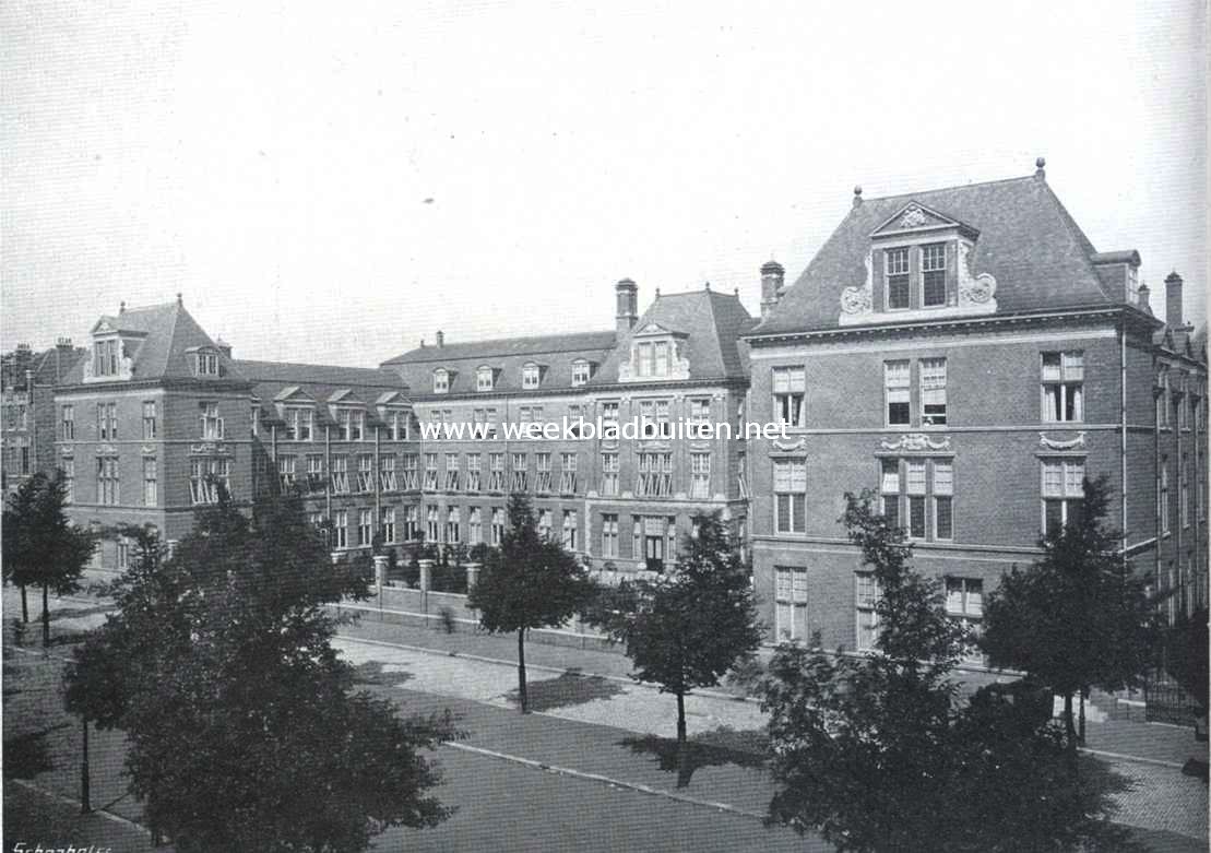 De Maandag l.l. geopende Rijkskweekschool voor Vroedvrouwen te Rotterdam. Gebouwd naar de ontwerpen van den rijksbouwmeester J. A. W. Vrijman