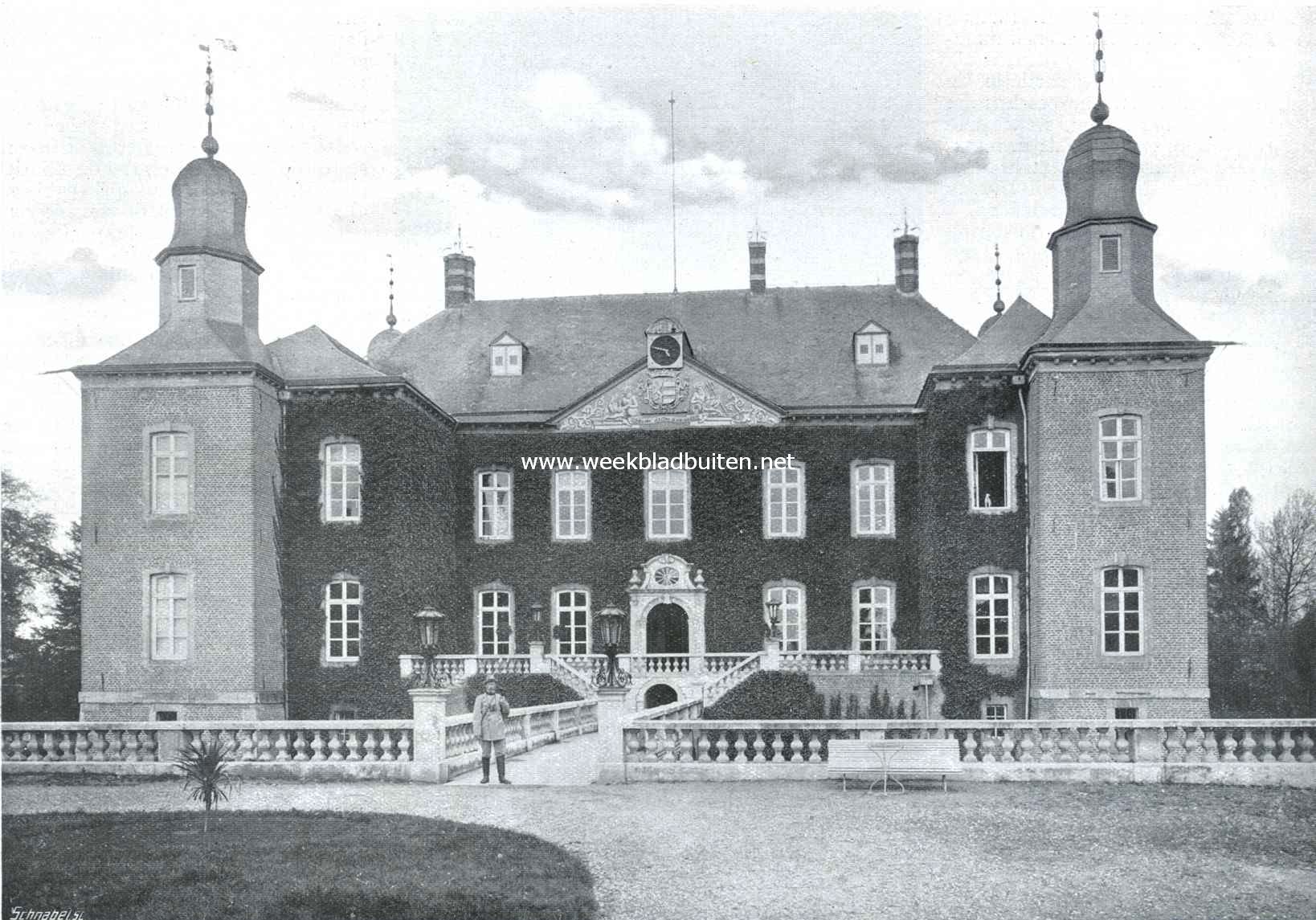 Het kasteel Hillenrade te Swalmen. De voorgevel van het kasteel Hillenrade
