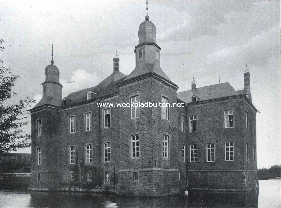 Het kasteel Hillenrade te Swalmen. De achtergevel met linkerzijvleugel