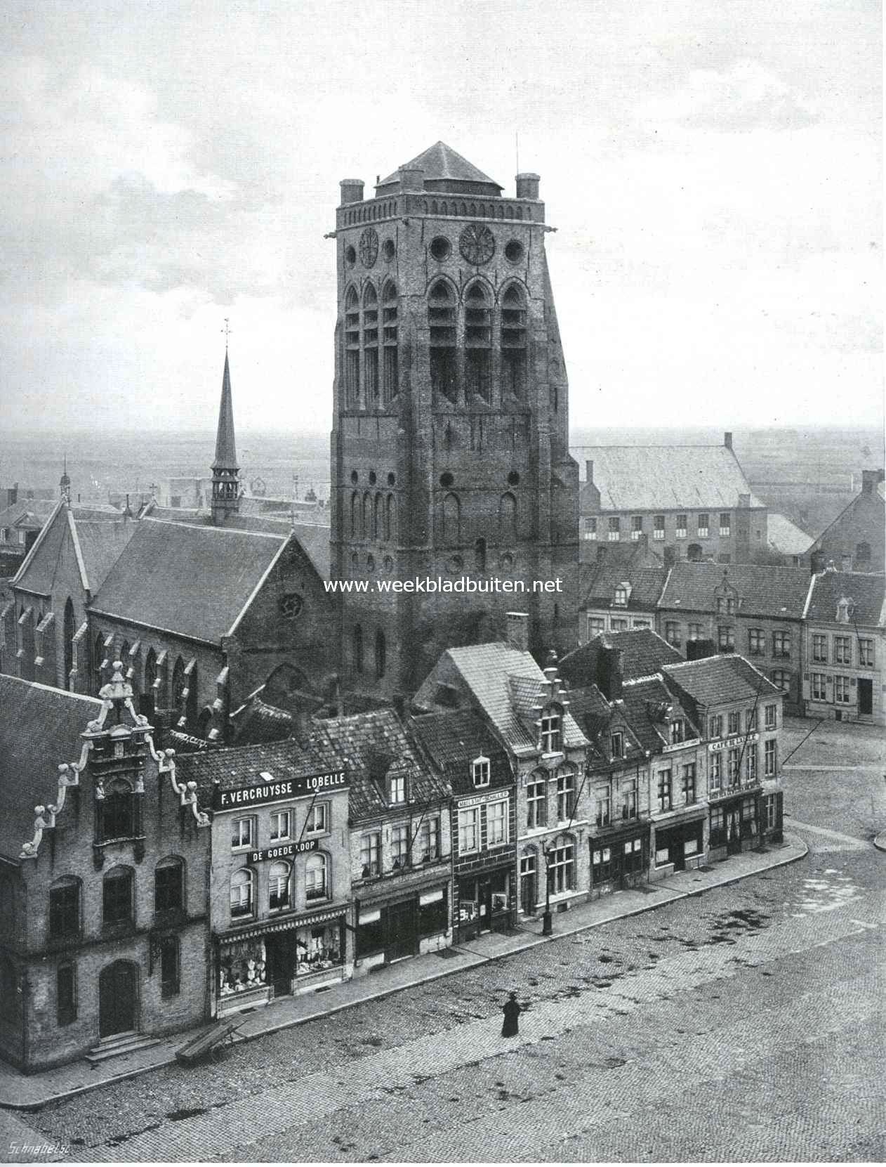 Groote Markt met St. Nicolaastoren te Veurne (West-Vlaanderen)
