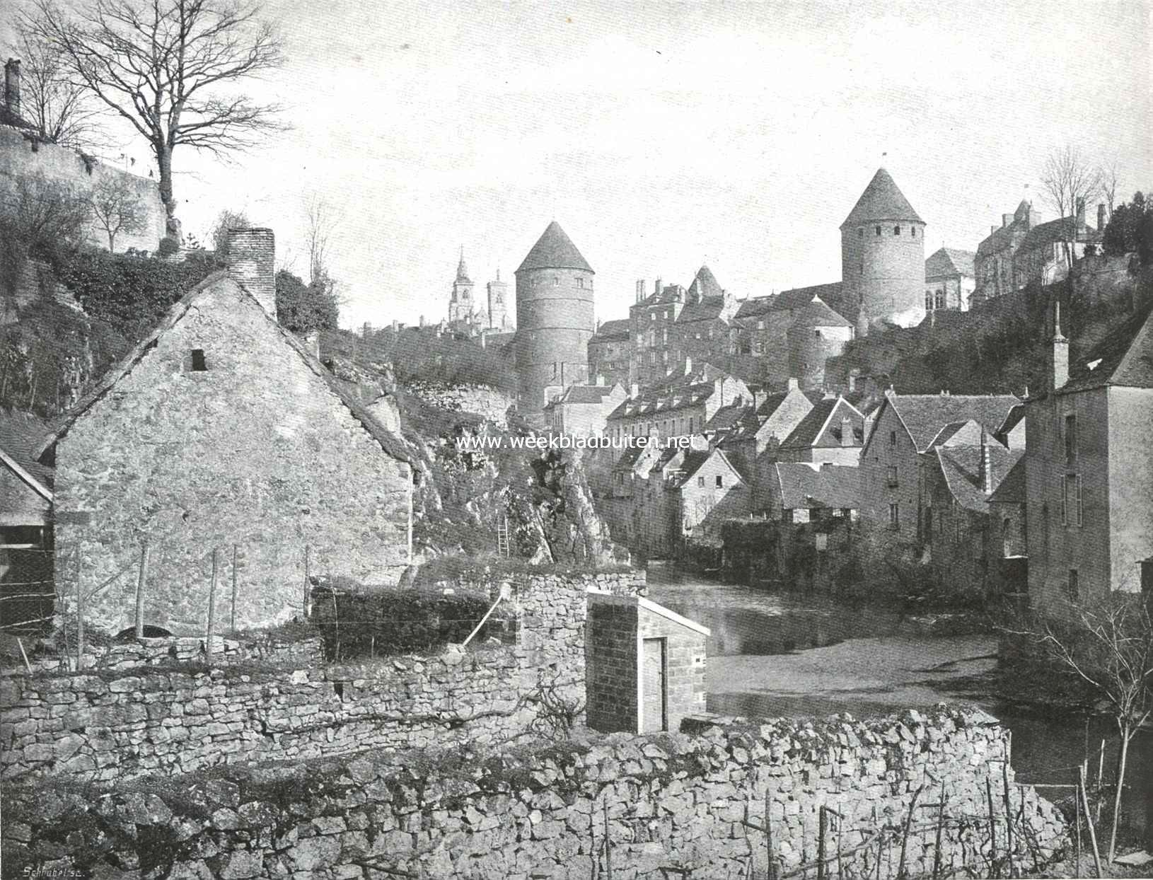 Gezicht op Semur