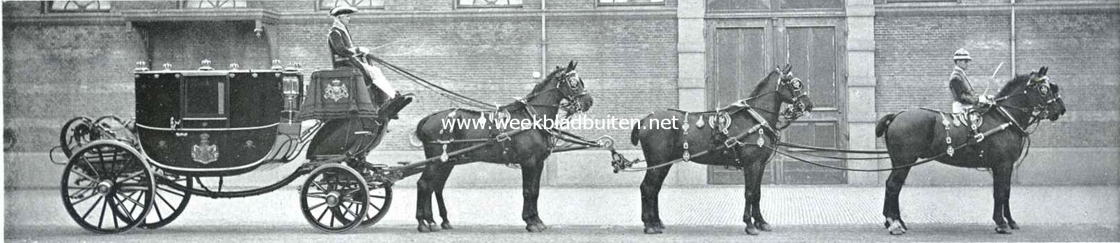 De Koninklijke Stallen. Gala-Berline met zesspan
