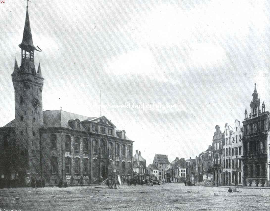 Het bij de beschieting van de stad Lier gespaarde stadhuis