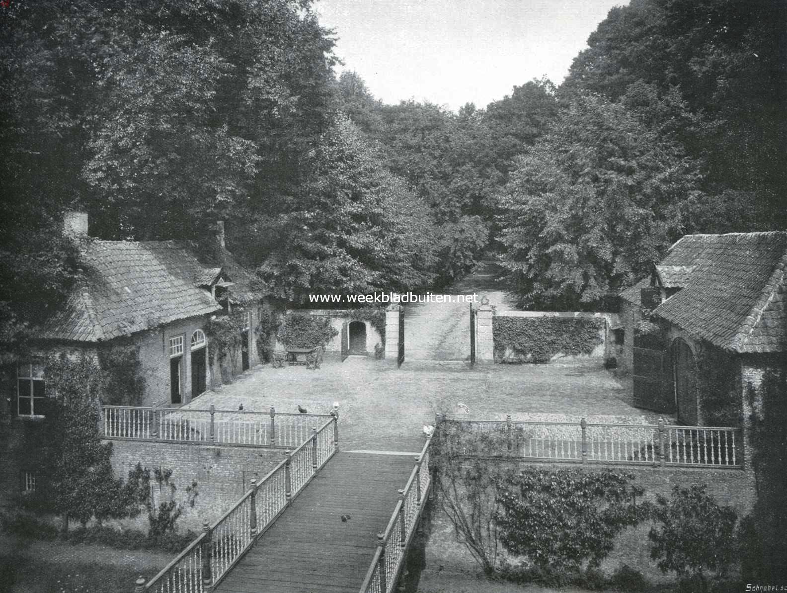 Het kasteel van Loon-op-Zand. De voorhof