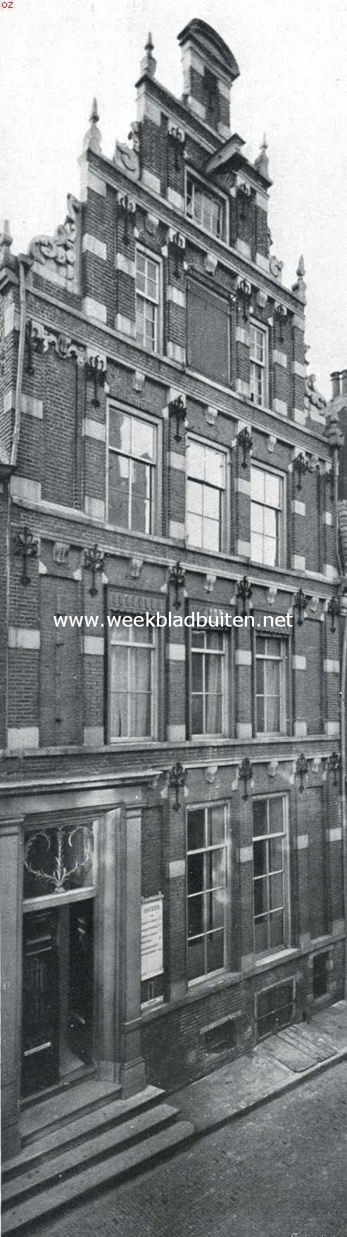 Zutfen. Gevel in de Lange Hofstraat