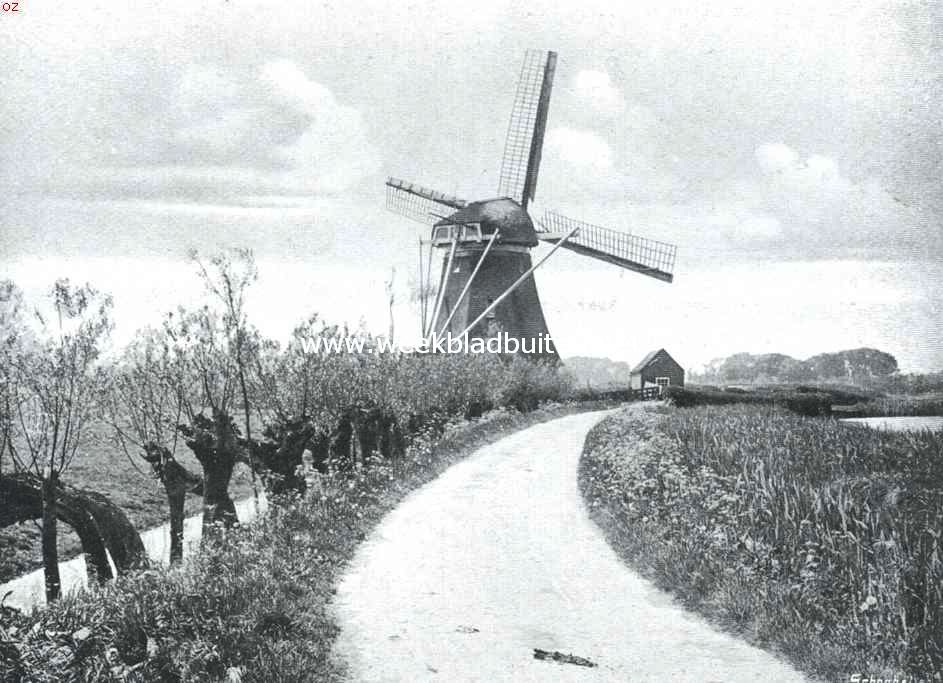 Normale molen (aan het Gein) van achteren gezien