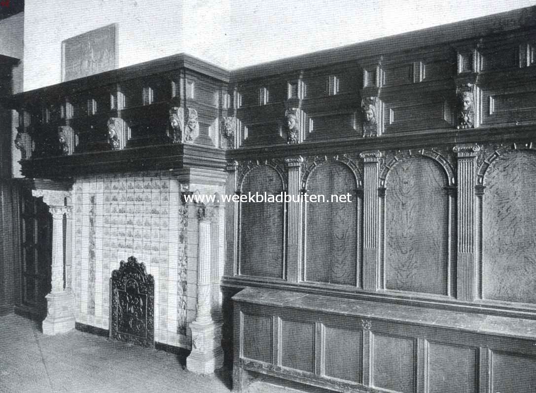 Het raadhuis te Leiden. Schotwerk en schouw in de weeskamer