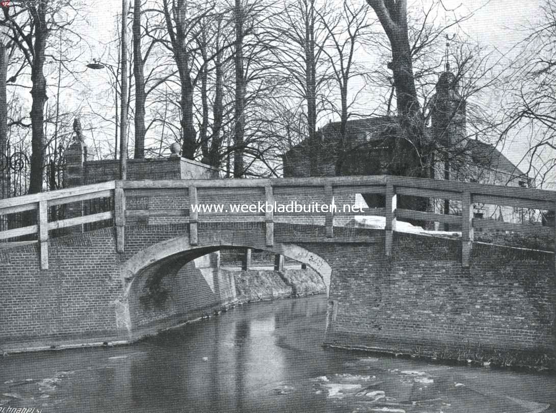 Het Huis te Hoorn. De brug over de Rijswijksche Vaart met het huis op den achtergrond