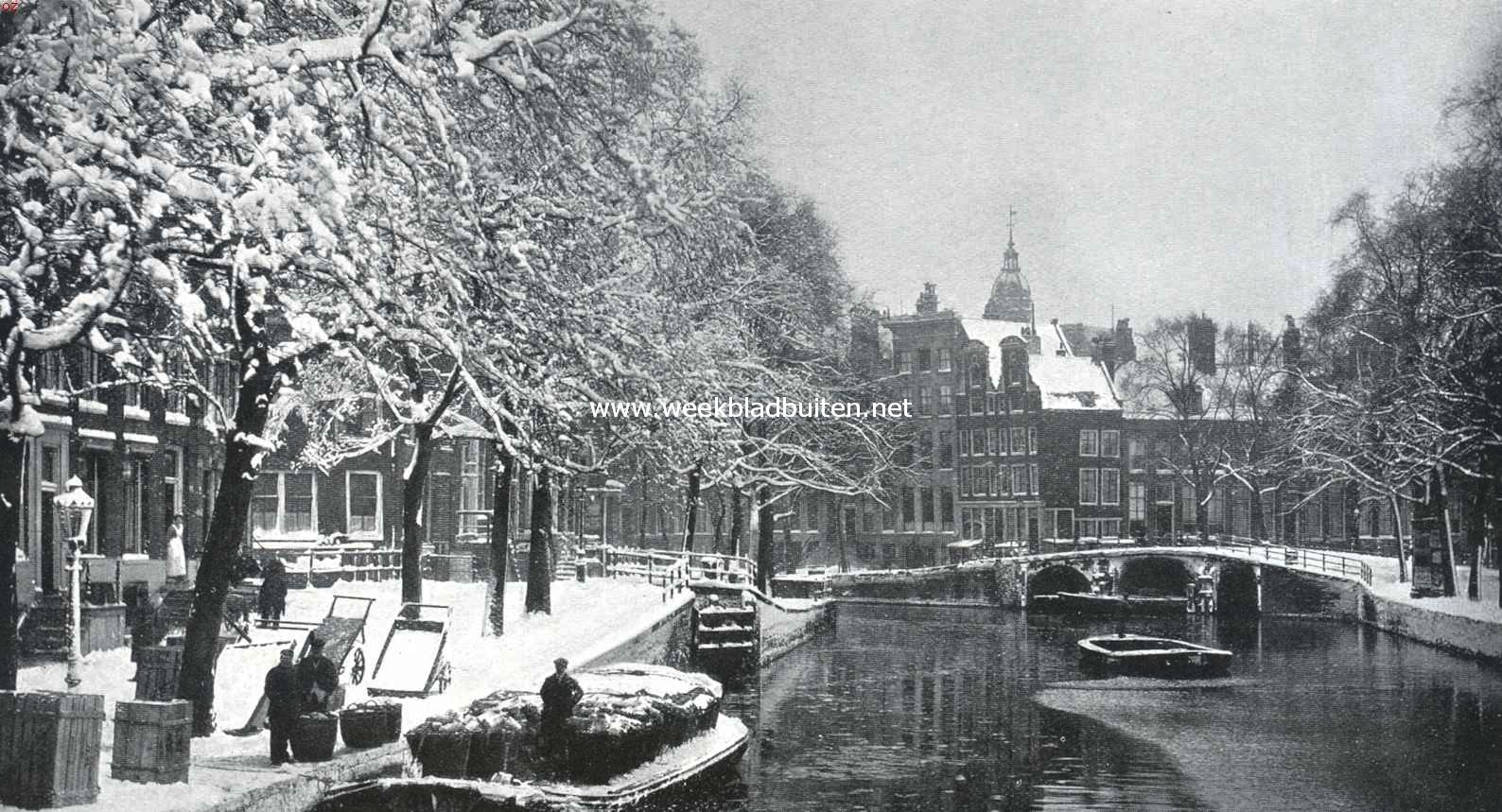 Sneeuwpracht. De Heerengracht bij de Leidschegracht te Amsterdam