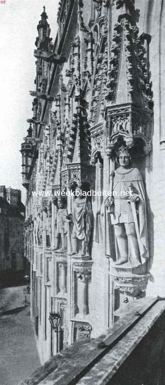 Twee steden van Walcheren. Detail van den voorgevel van het Stadhuis te Middelburg