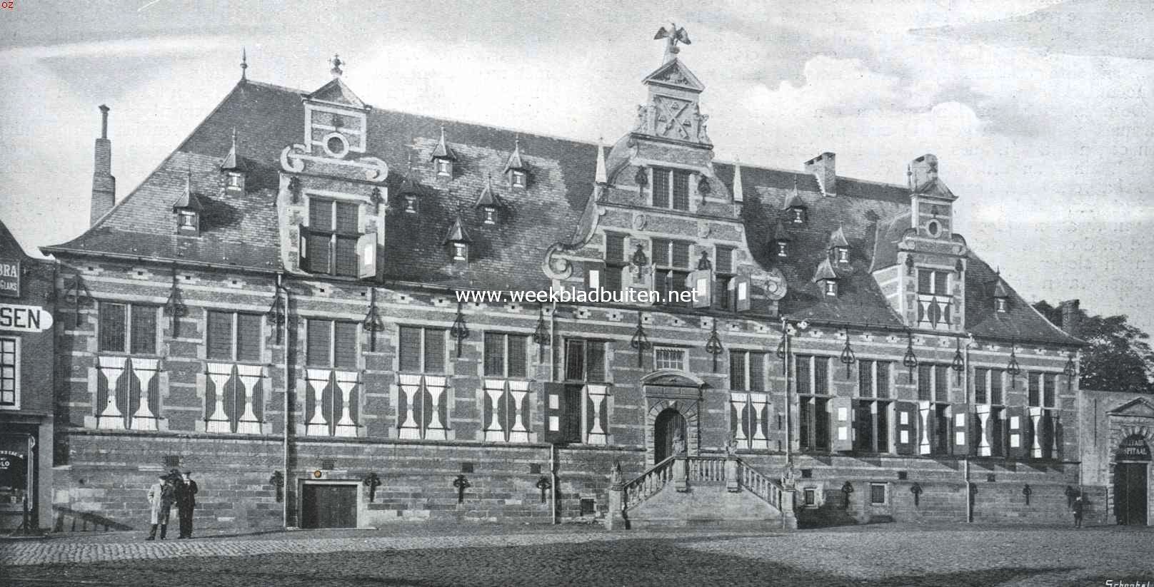 Twee steden van Walcheren. Het gebouw van het gilde der Colveniers, thans Militair Hospitaal, te Middelburg