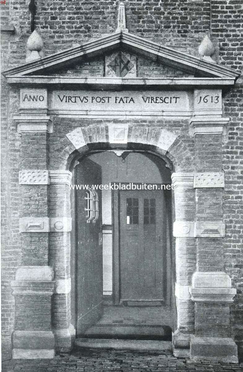 Het Slot Moermond. Hoofdingang aan de oostzijde, gebouwd door Mr. Iman van Zuytlandt, die in 1612 het slot had gekocht
