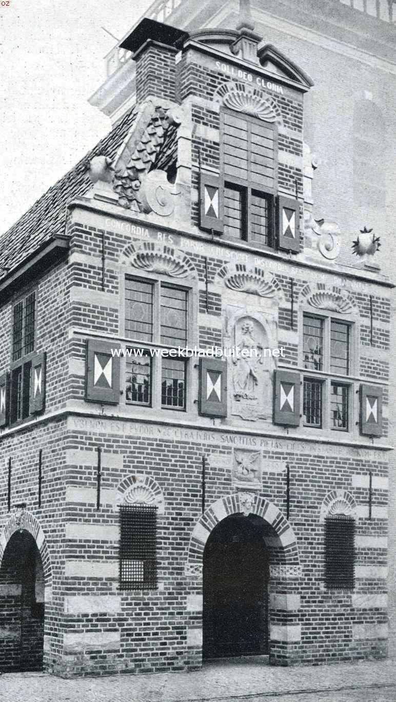 Het Raadhuis te Appingedam. Voorgevel