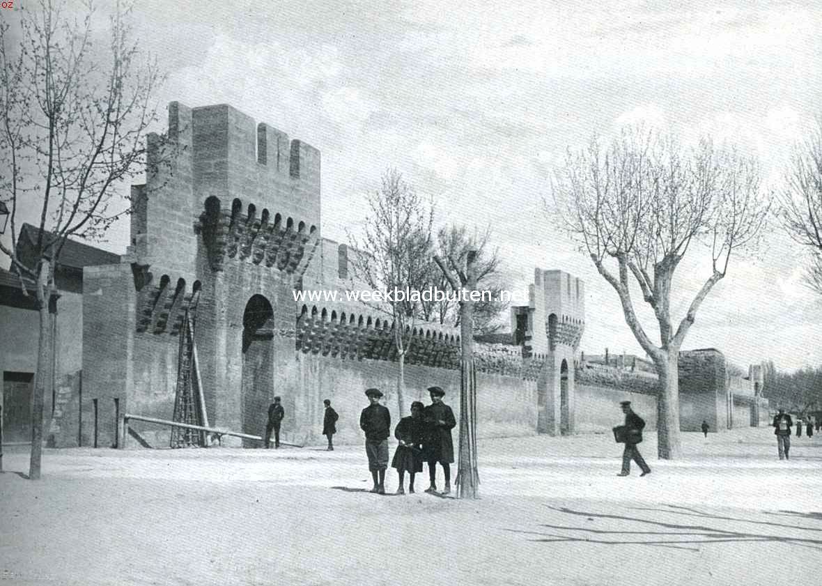 Reisherinneringen uit de Provence en de Languedoc. Middeleeuwsche muren om Avignon
