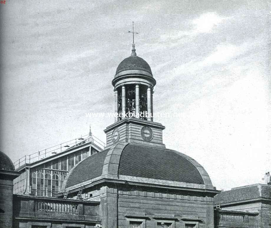 Het klokkenspel. Het Beurstorentje te Rotterdam, welks beiaard, met klokken van Hemony, in 1870 verknoeid werd