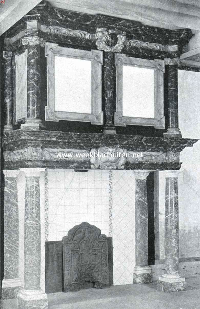 Het Huis te Linschoten. Schoorsteen in een der kamers