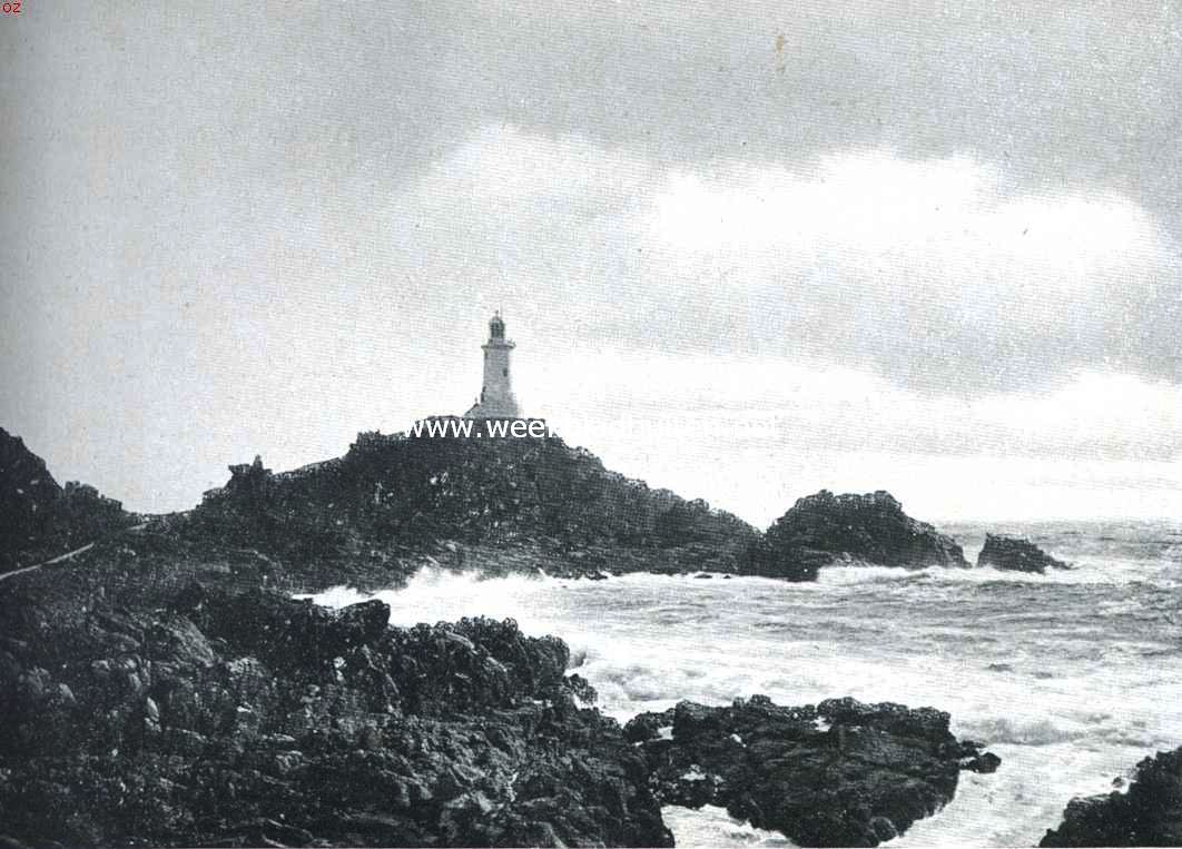 De Kanaaleilanden. De vuurtoren bij La Corbire op Jersey