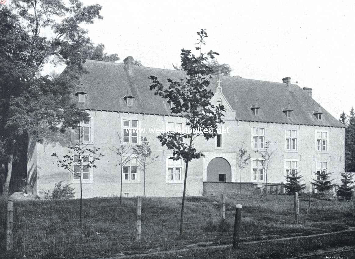 De Berckt te Baarlo. Het oudste gedeelte, voormalig nevengebouw van het kasteel, thans ingericht tot rectoraat en woning van den portier