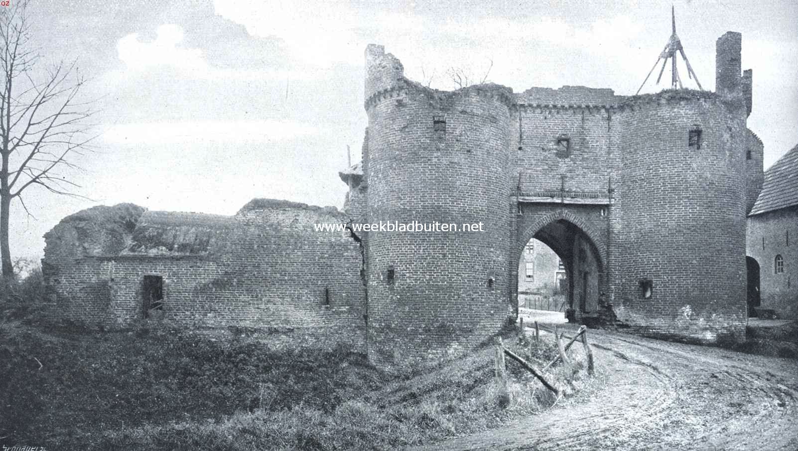 Het kasteel Doornenburg. Ingangspoort