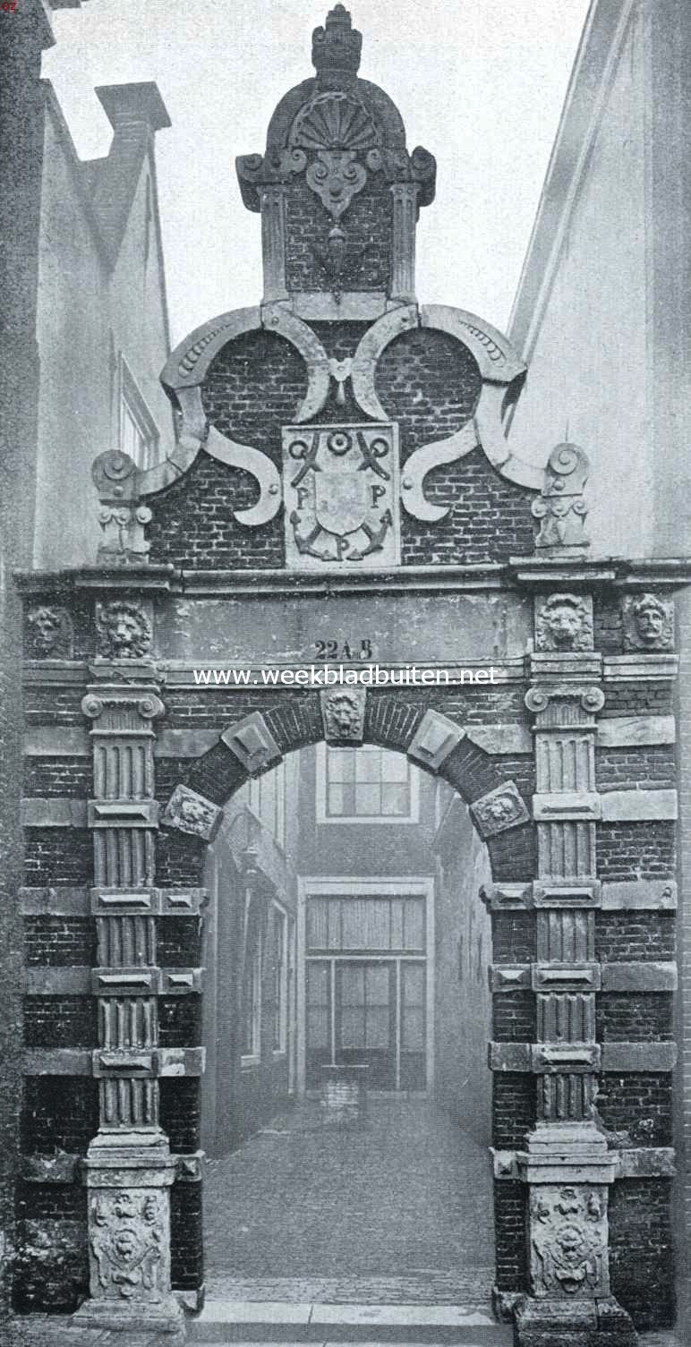 Hoorn, de zeshonderdjarige. Het pportje der Admiraliteit met de drie P's, onderscheidingsteeken der Admiraliteit (Pro Patria Pugno)