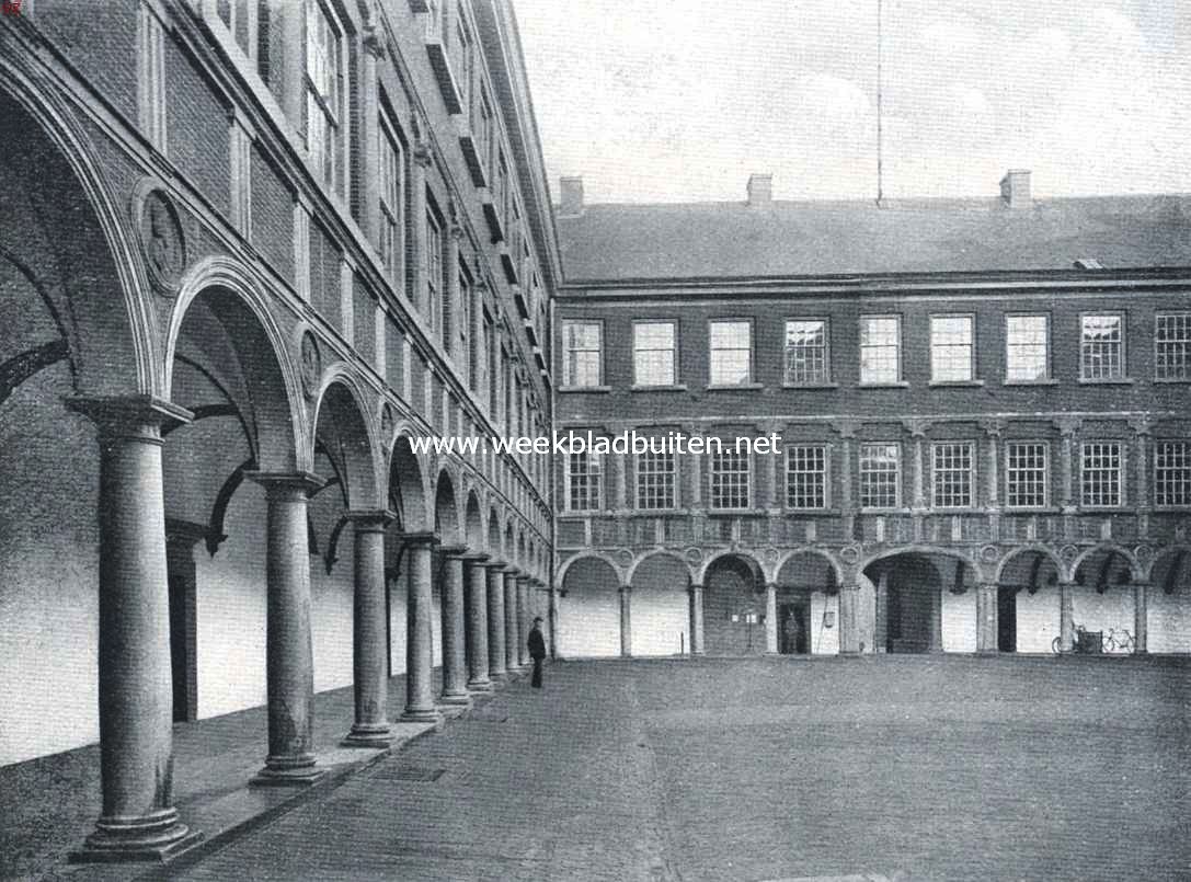 Het Kasteel te Breda. De Binnenplaats van het Kasteel te Breda, tegenwoordig