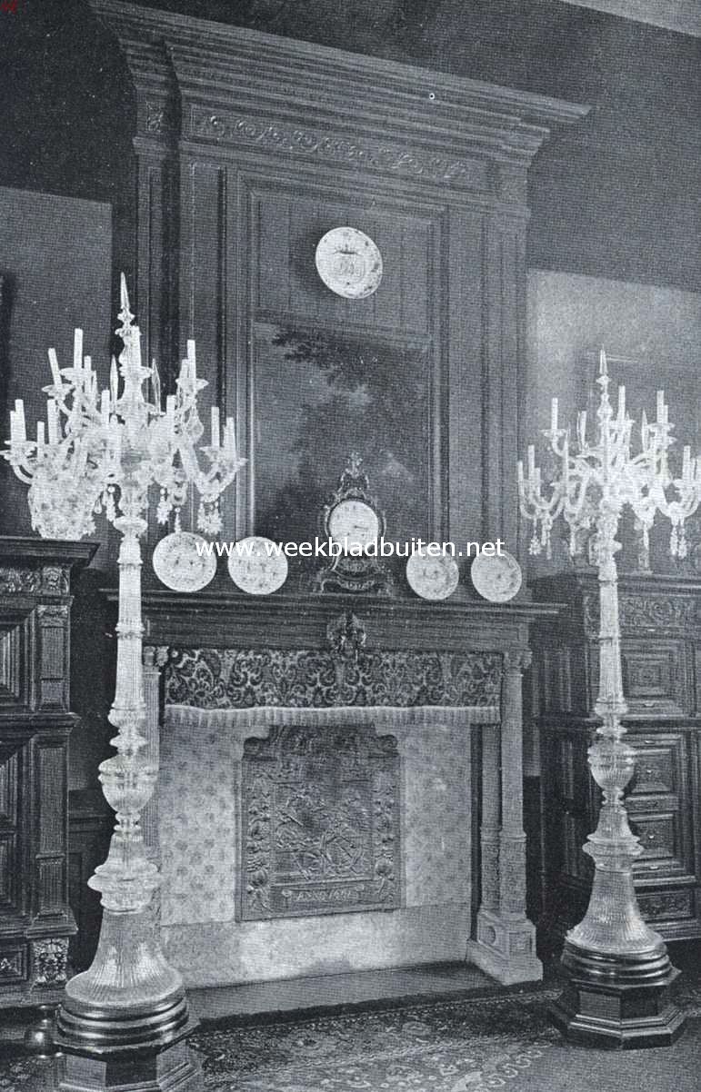 Het kasteel het Nijenhuis. Schoorsteen met Venetiaansche kandelabres in de eetzaal