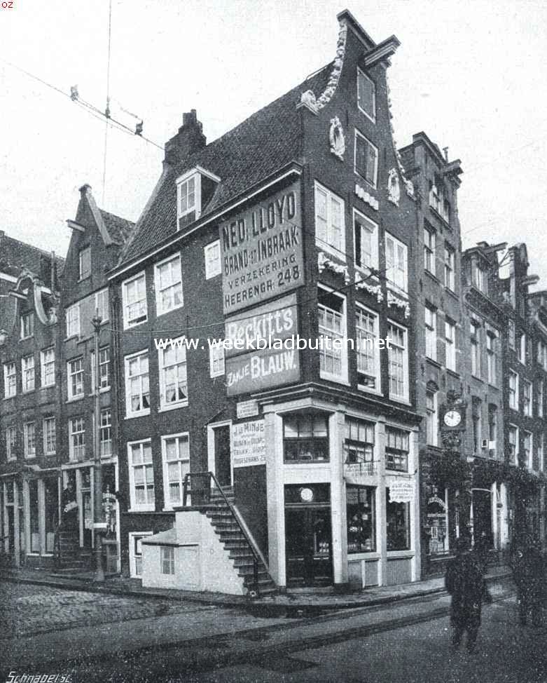 De verbreeding van de Vijzelstraat te Amsterdam. Blok huizen Vijzelstraat hoek Reguliersdwarsstraat, dat ten behoeve van de verbreeding gesloopt wordt