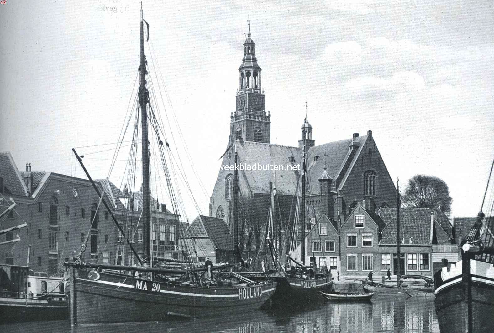 De Hervormde kerken in Nederland, als zelfstandig bouwwerk gesticht. Gezicht van de haven op de Hervormde kerk te Maassluis