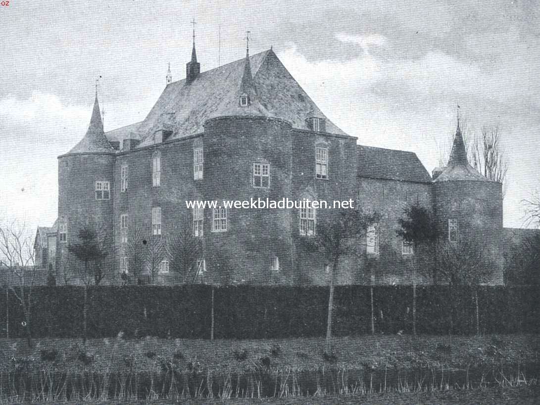 Het kasteel Ammerzoden, zooals het zich tegenwoordig aan de zuidzijde vertoont, met den kloostermuur