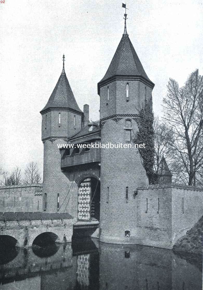 Het Kasteel de Haar. De buitenste toegangspoort
