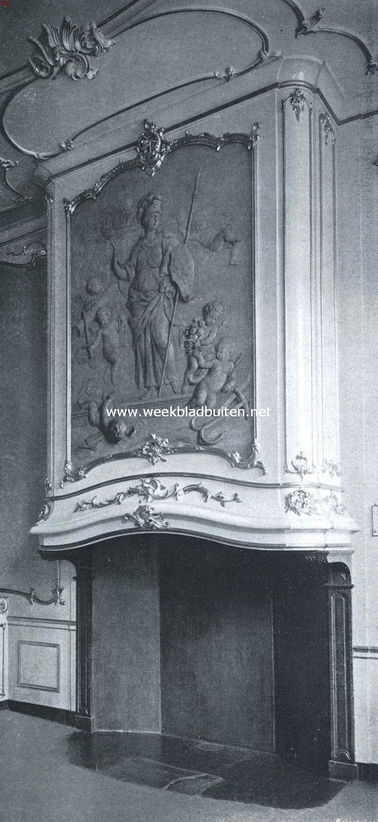 Zierikzee. Schoolsteen in de Raadzaal ten stadhuize, vervaardigd in 1775. De schilderij, voorstellende Minerva met vier deugden, is gemaakt door Geeraerts uit Antwerpen