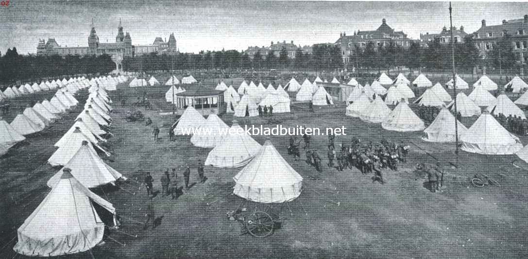 De onlusten te Amsterdam. Het militaire kamp op de terreinen der ijsclub, waar een gedeelte van de troepenmacht is gelegerd, die ter bewaking van de orde naar de hoofdstad werd gezonden