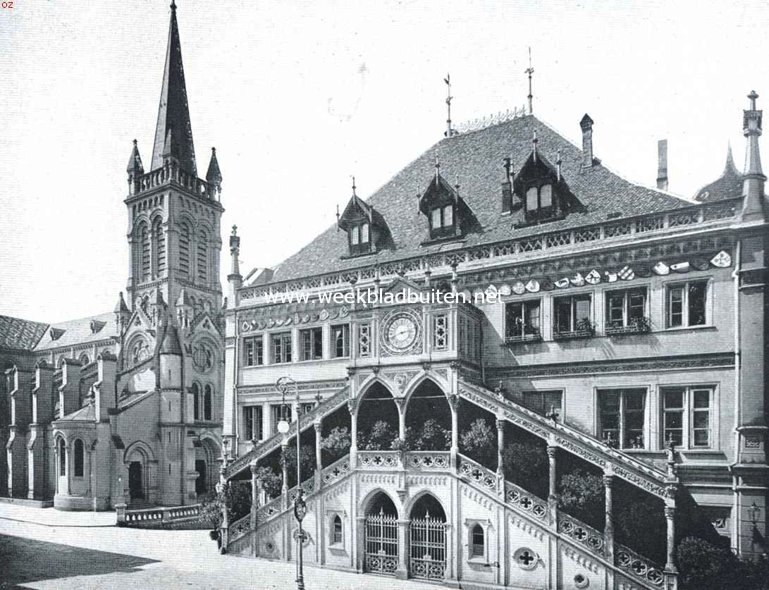 Bern. Het Stadhuis en de oude katholieke kerk